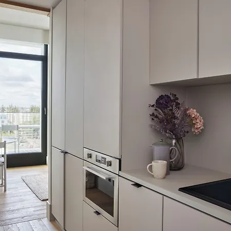 Locke At East Side Gallery Berlin