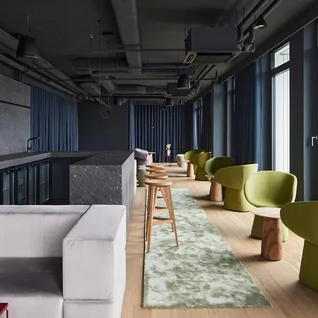 Locke At East Side Gallery Hotel 4*