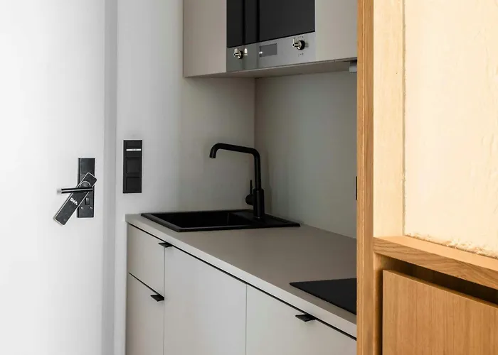 Locke At East Side Gallery 호텔