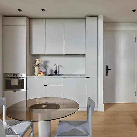 מלון Locke At East Side Gallery 4*