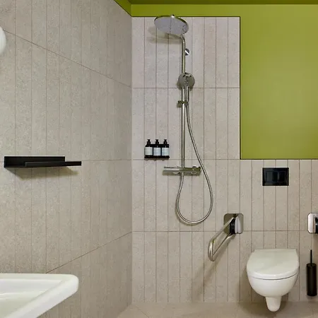 Locke At East Side Gallery 4* Berlin