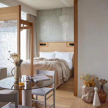 Locke At East Side Gallery Hotel 4*