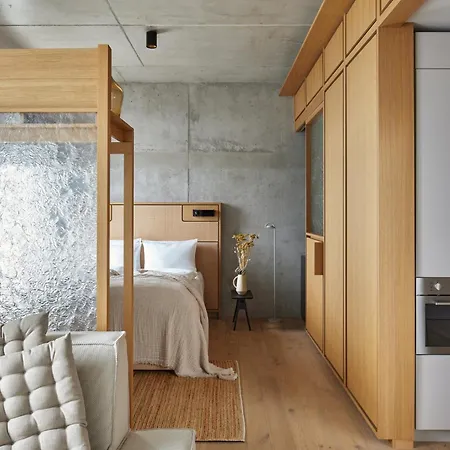 Locke At East Side Gallery Hotel