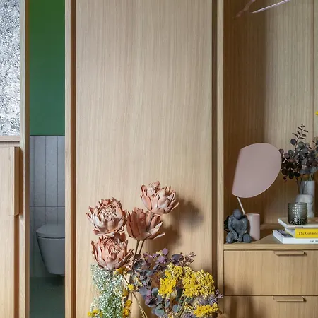 Locke At East Side Gallery 4*