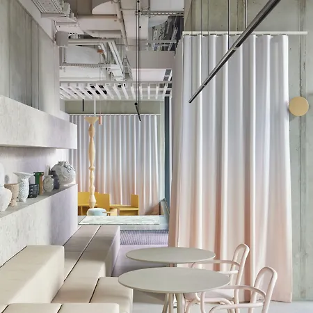 Locke At East Side Gallery 4*