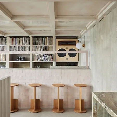 Locke At East Side Gallery Βερολίνο