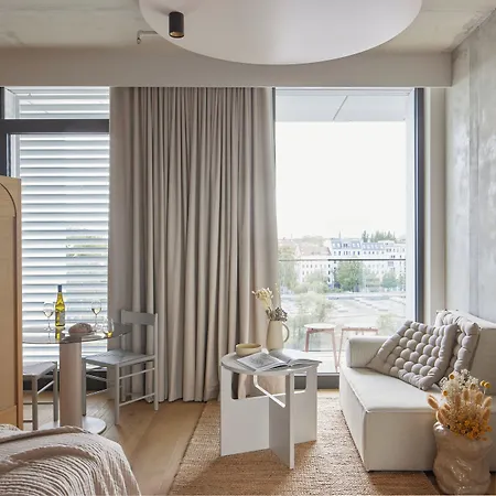 Hotel Locke At East Side Gallery 4*