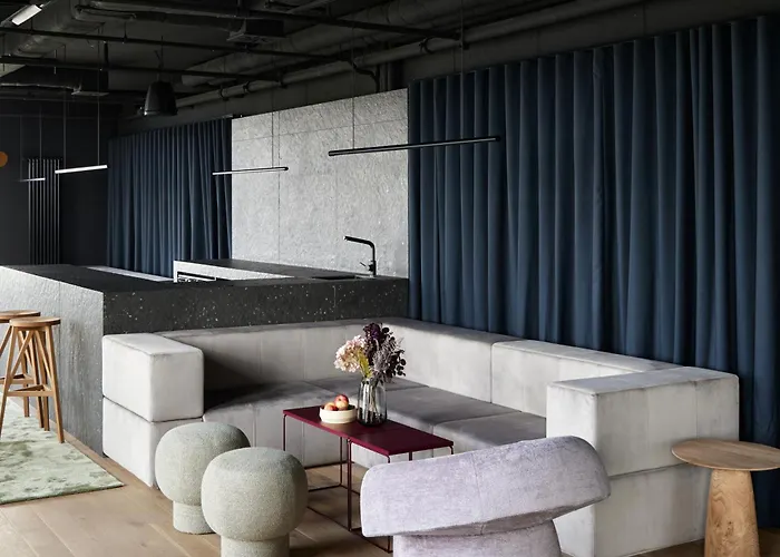 Locke At East Side Gallery 4* 베를린