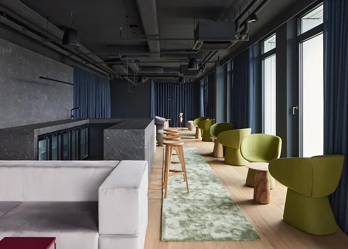 Locke At East Side Gallery Hotel 4*