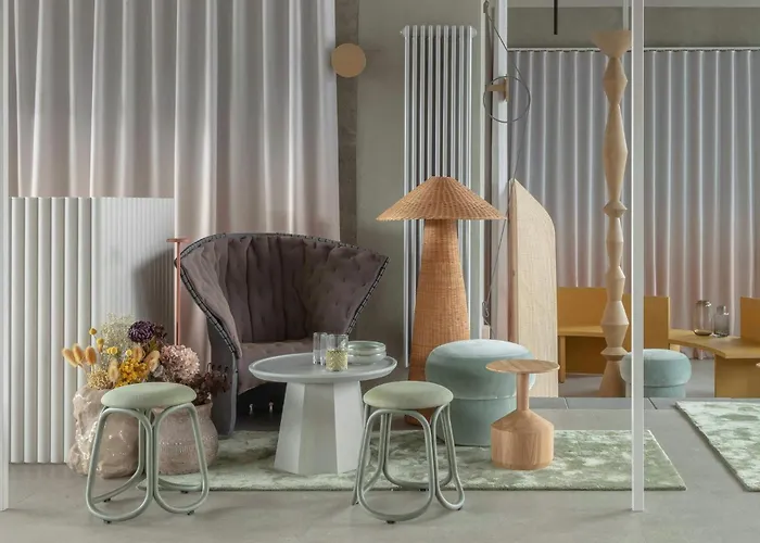 Locke At East Side Gallery Hotel 4*