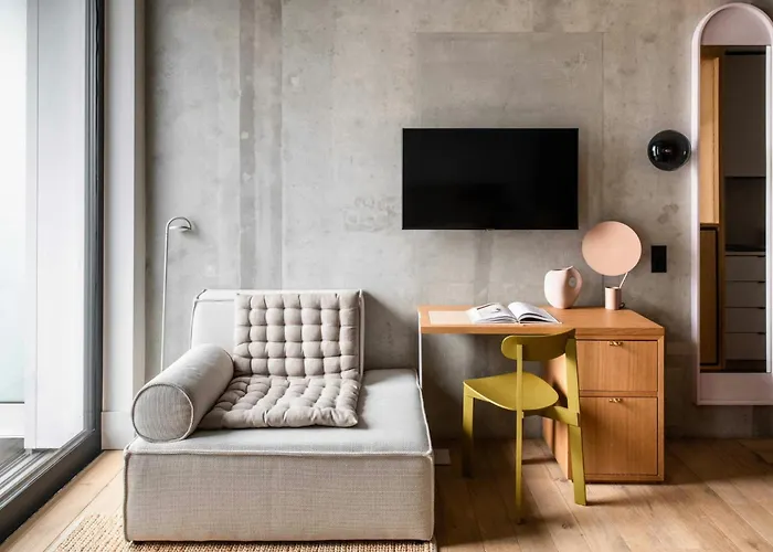 Locke At East Side Gallery