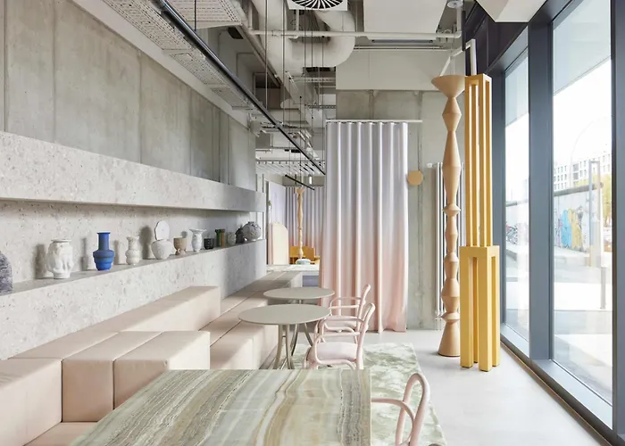 Locke At East Side Gallery