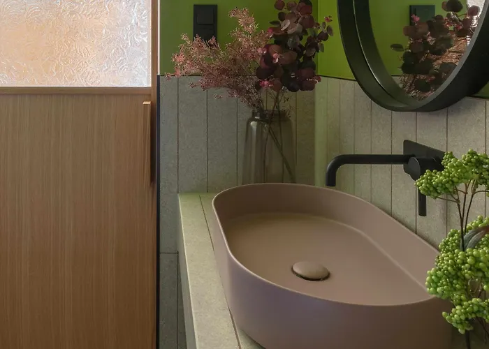 Locke At East Side Gallery ברלין