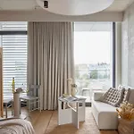 Hotel Locke At East Side Gallery 4*
