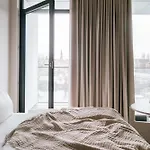 Locke At East Side Gallery Hotel 4*