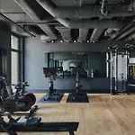 Otel Locke At East Side Gallery Berlin