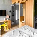 Locke At East Side Gallery Berlin