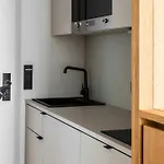 Locke At East Side Gallery Otel