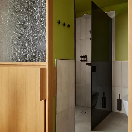 מלון Locke At East Side Gallery 4*