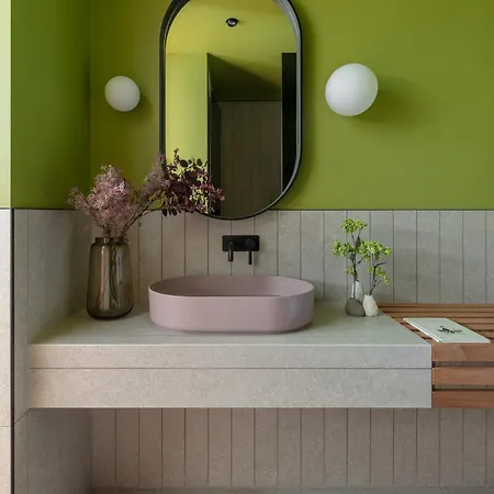 Locke At East Side Gallery ברלין