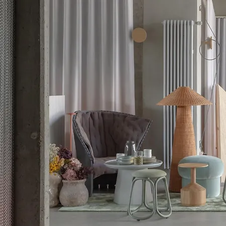 Locke At East Side Gallery 4*