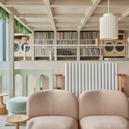 מלון Locke At East Side Gallery