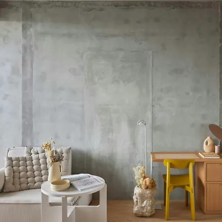 Otel Locke At East Side Gallery Berlin