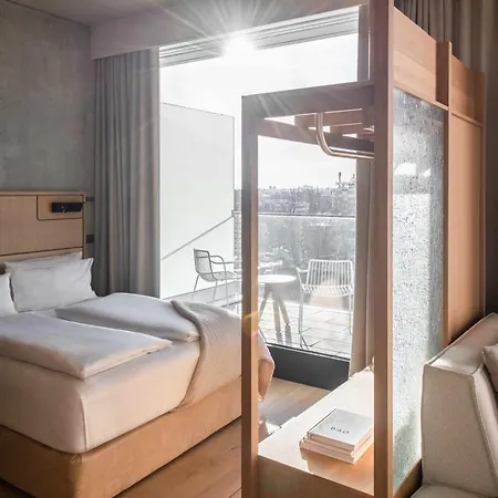 Hotel Locke At East Side Gallery