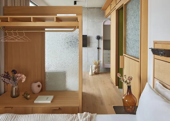 Locke At East Side Gallery