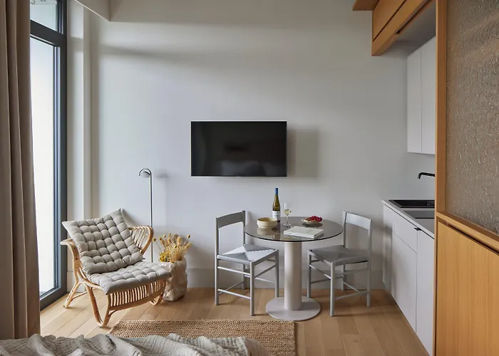 Otel Locke At East Side Gallery 4*